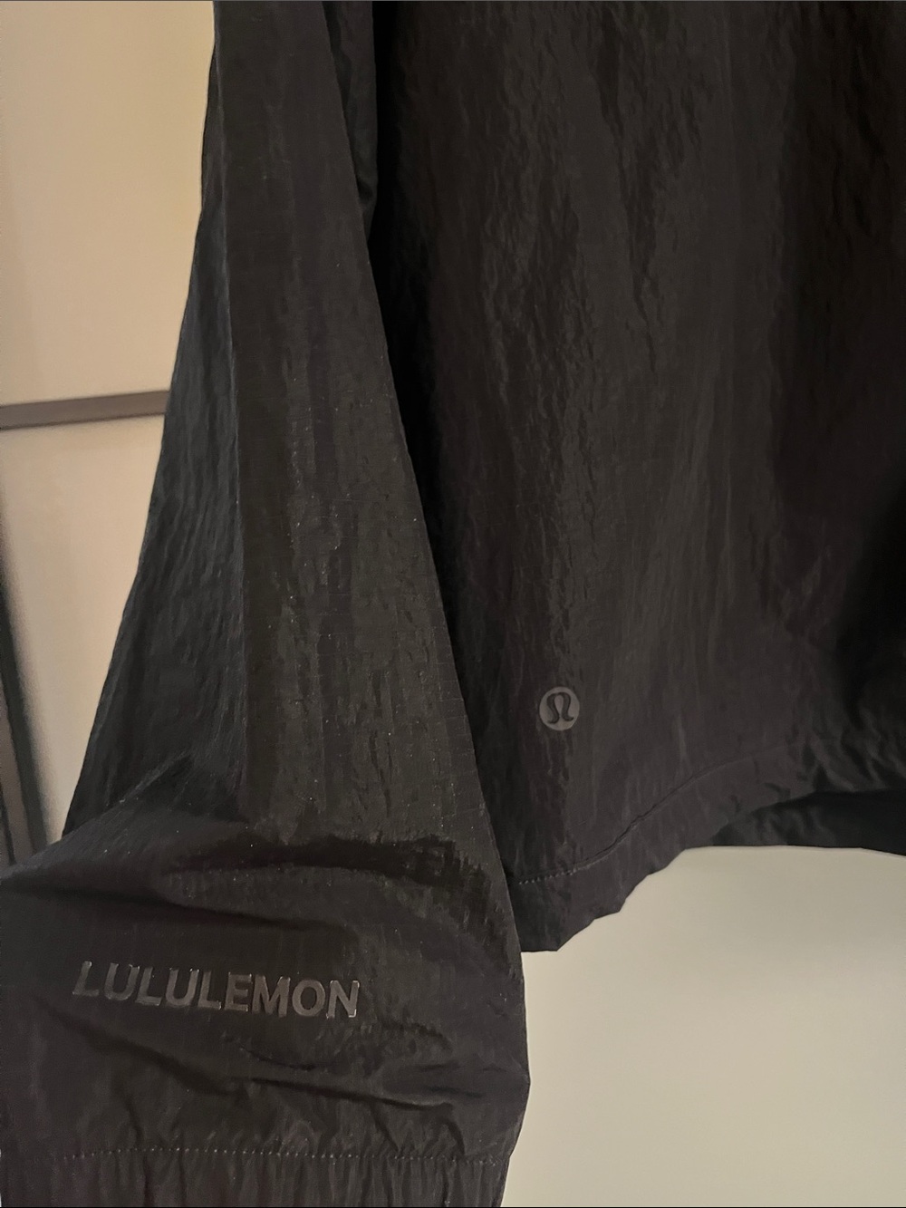 lululemon athletica Black Women's Half-Zip Windbreaker - Picture 6 of 7
